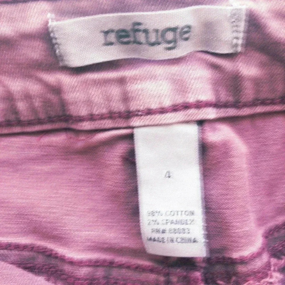 Refuge Womens Chino Low Rise Cut Off Shorts - Picture 3 of 4